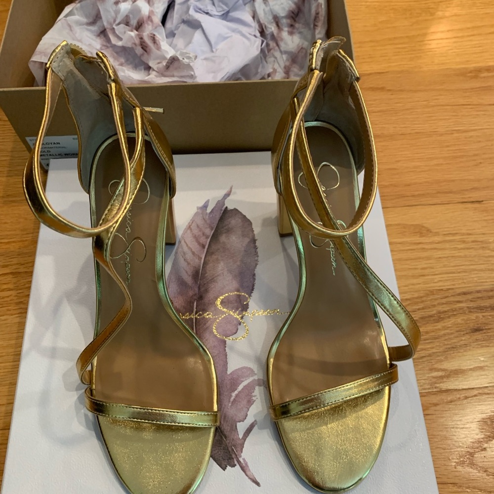 Jessica Simpson JS-SLOYAN gold heels 3.5”